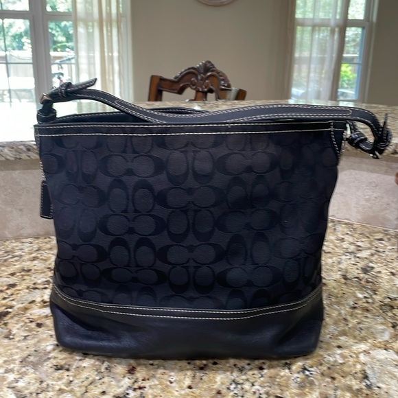 🖤COACH black signature canvas and leather bucket bag. - Picture 2 of 15